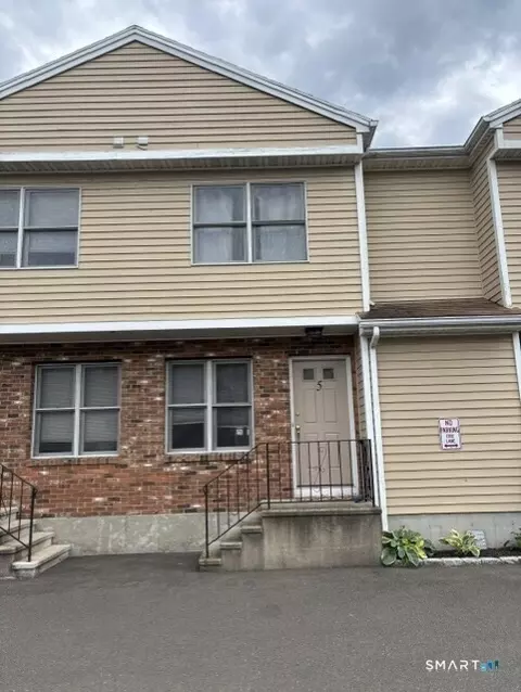 39 Stuart Ave #5, Norwalk, CT 06850