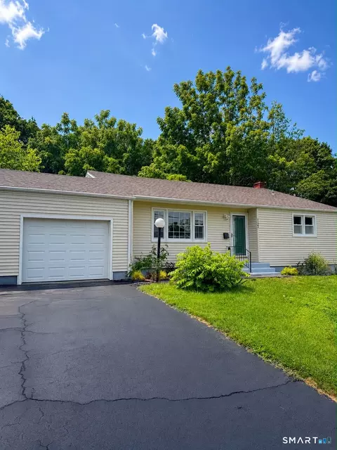 117 Texas Dr, New Britain, CT 06052