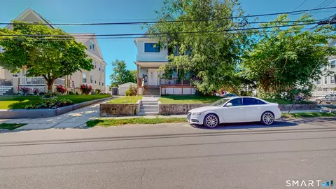 107 Fairview Ave, Bridgeport, CT 06606