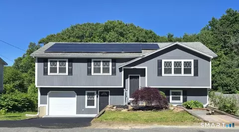 189 Fieldwood Rd, Waterbury, CT 06704