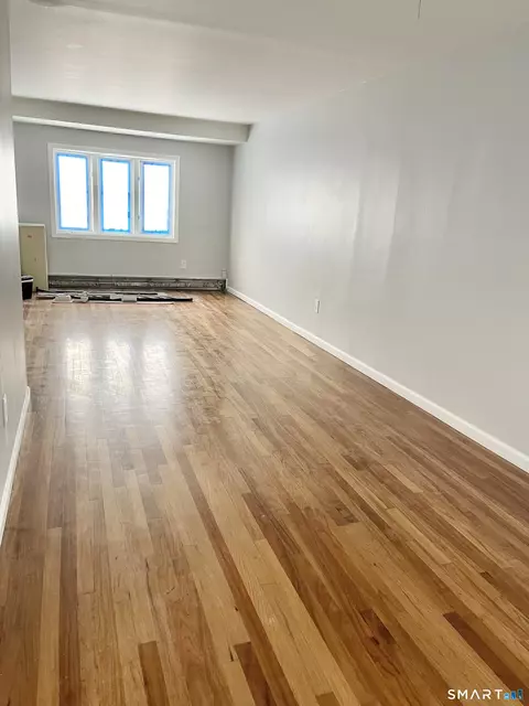 Living - 2 Heather Rd, Hamden, CT 06518 photo 1 of 3