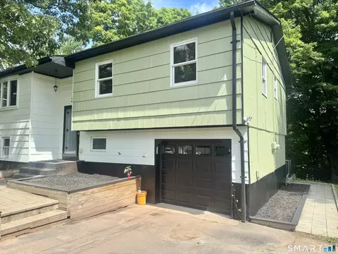 Exterior - 2 Heather Rd, Hamden, CT 06518 photo 3 of 7