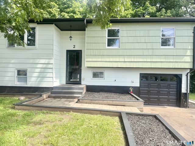 2 Heather Rd, Hamden, CT 06518
