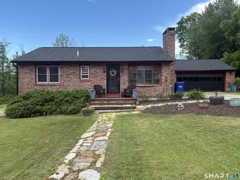 66 Isaiah Smith Ln, Morris, CT 06763