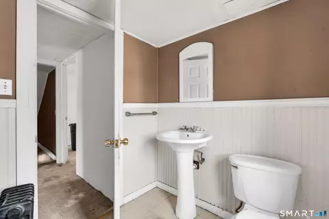 Entry Way - 128 Church St, Hamden, CT 06514 photo 1 of 1