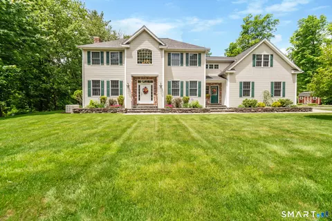 117 Chippenwood Ln, Bristol, CT 06010