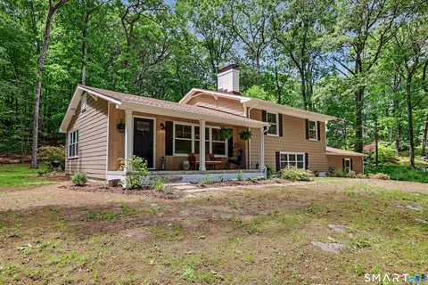 24 Wills Rd, Newtown, CT 06470