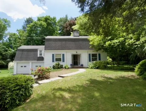 76 Hillsboro Dr, West Hartford, CT 06107