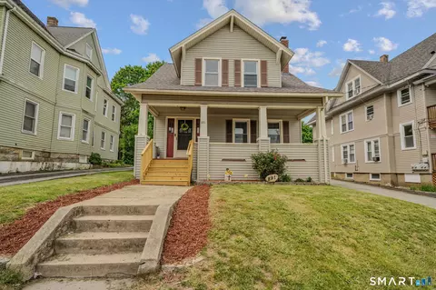 891 Bank St, New London, CT 06320