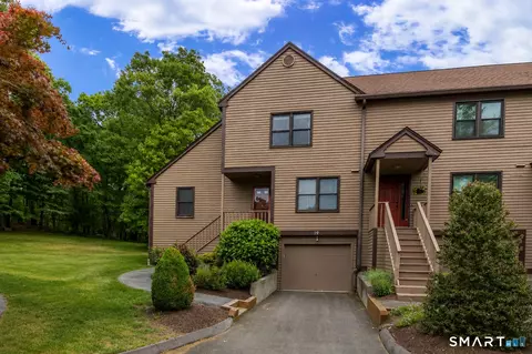 19 Meadowlark Cir #19, Monroe, CT 06468
