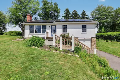 13 Fox Hollow Rd, New Fairfield, CT 06812