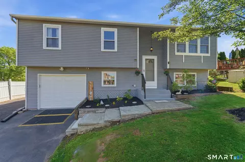 86 Hitchcock Dr, Meriden, CT 06450
