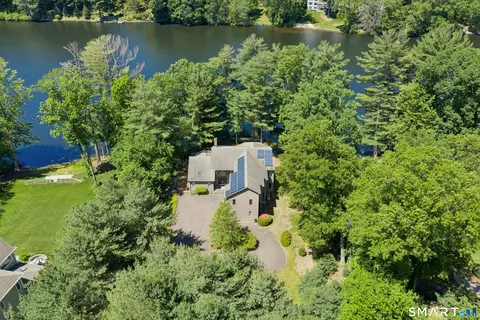 141 Canoe Brook Rd, Trumbull, CT 06611