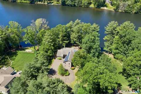 141 Canoe Brook Rd, Trumbull, CT 06611