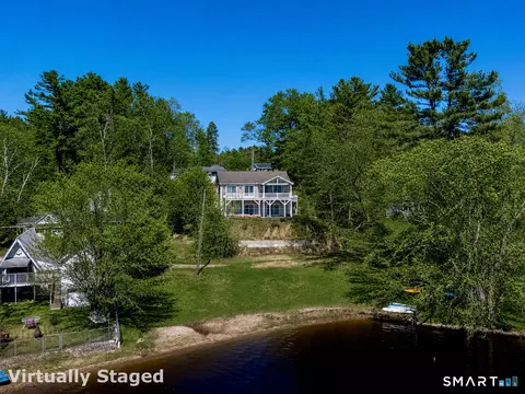 3 Beach Dr, Griswold, CT 06351