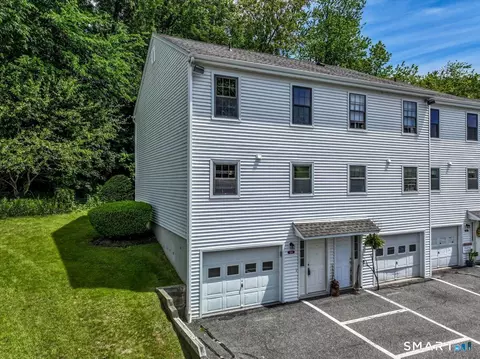 114 Aspetuck Vlg #114, New Milford, CT 06776
