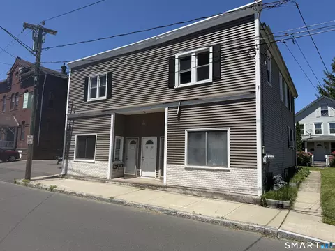 53 College St, Enfield, CT 06082