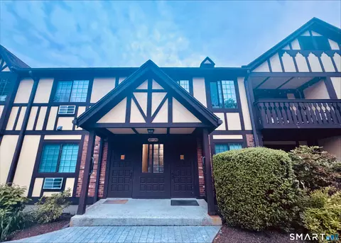 31 Teresa Pl #31, Bridgeport, CT 06606