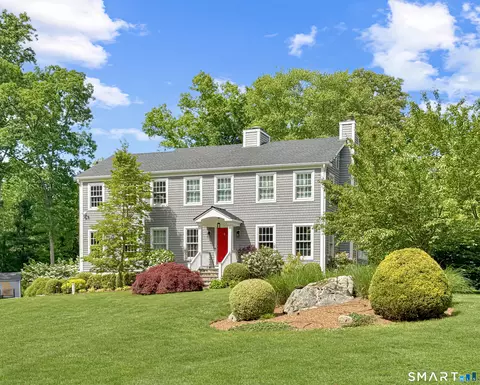 17 Danforth Dr, New Canaan, CT 06840