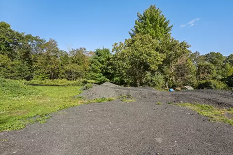 96 Georgetown Rd, Weston, CT 06883