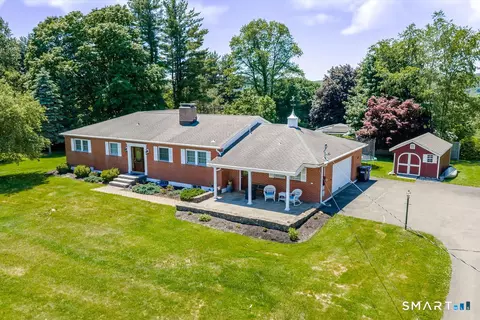 12 Valley View Rd, Newtown, CT 06470