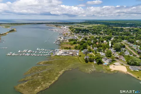 26 Indian Dr, Clinton, CT 06413