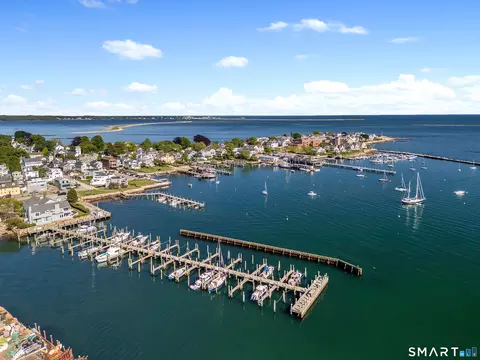 4 Northwest St #B2, Stonington, CT 06378