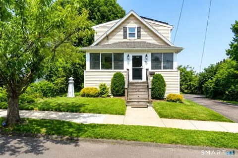 93 Fairview Ave, West Haven, CT 06516