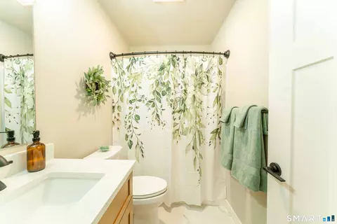 Bath - 39 Valley View Dr #14B, Killingly, CT 06241 photo 5 of 7