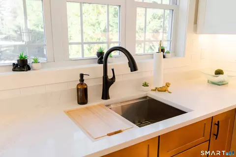 Kitchen - 37 Valley View Dr #14A, Killingly, CT 06241 photo 1 of 8