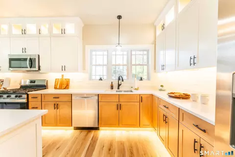 Kitchen - 37 Valley View Dr #14A, Killingly, CT 06241 photo 7 of 8
