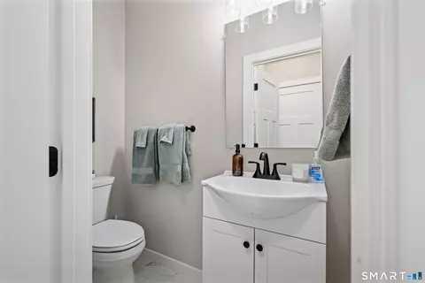 Bath - 37 Valley View Dr #14A, Killingly, CT 06241 photo 1 of 2