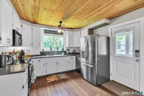 Kitchen - 651 Cook Hill Rd, Killingly, CT 06239 photo 3 of 3