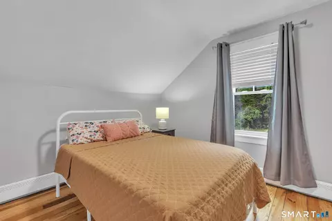 Bedroom - 651 Cook Hill Rd, Killingly, CT 06239 photo 4 of 5