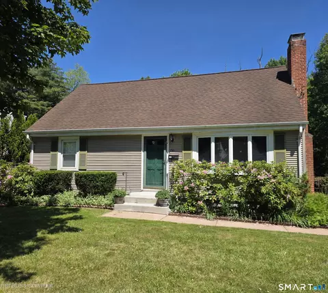 156 Federal St, West Hartford, CT 06110