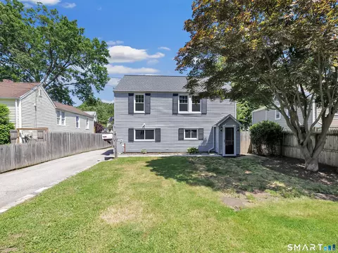 41 Frisbie St, Stamford, CT 06906