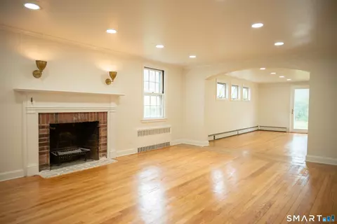 Living - 249 Ridge Rd, Wethersfield, CT 06109 photo 2 of 5