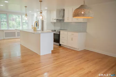 249 Ridge Rd, Wethersfield, CT 06109