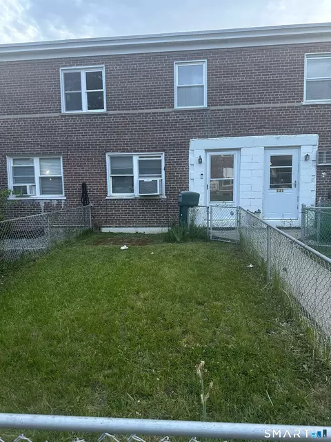 35 Court D #133, Bridgeport, CT 06610