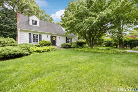129 Pleasant Dr, Cheshire, CT 06410