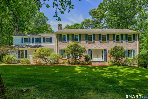 23 Peaslee Hl, West Hartford, CT 06117