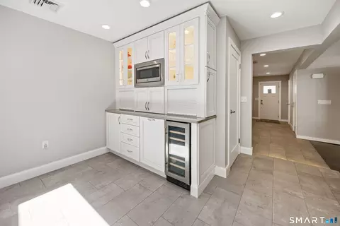 Entry Way - 1500 Rhey Ave, Wallingford, CT 06492 photo 2 of 3