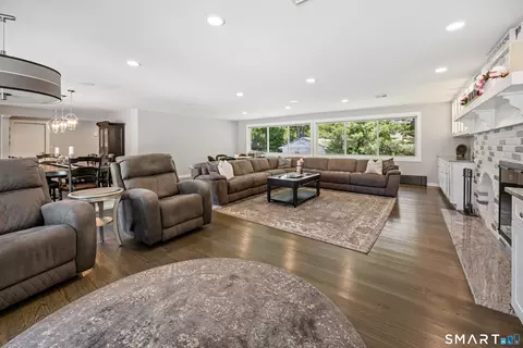 Living - 1500 Rhey Ave, Wallingford, CT 06492 photo 2 of 5