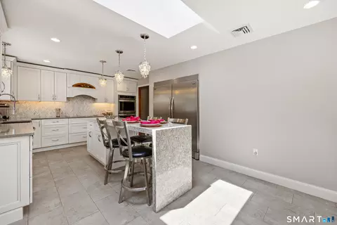 Kitchen - 1500 Rhey Ave, Wallingford, CT 06492 photo 3 of 4