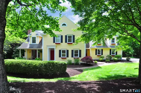 79 High Valley Dr, Canton, CT 06019