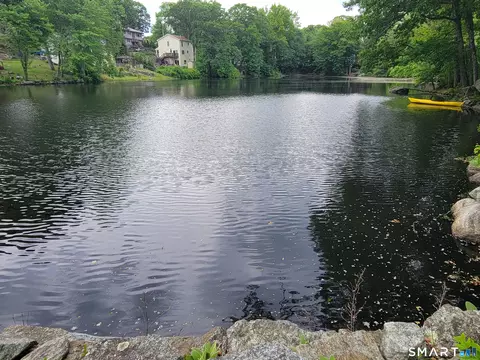 249 Circle Dr, Stratford, CT 06614