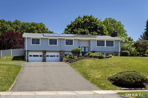 50 Horizon Cir, South Windsor, CT 06074