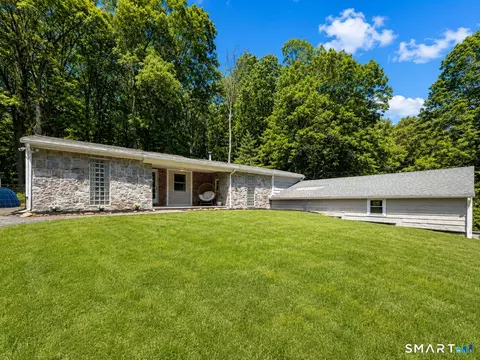 22 Circle Dr, Ashford, CT 06278