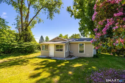 1 West Blvd, East Hampton, CT 06424