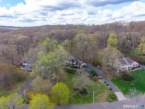50 Birchwood Dr, Hamden, CT 06518